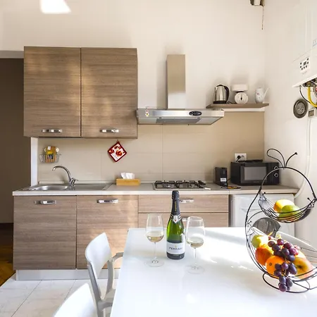 Hostly-suite Le Maioliche-near The Tower Pisa