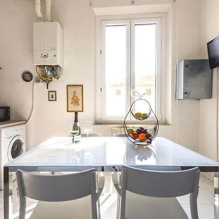 Hostly-suite Le Maioliche-near The Tower *