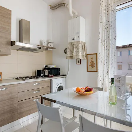 Апартаменты Hostly-suite Le Maioliche-charme In Town Center *